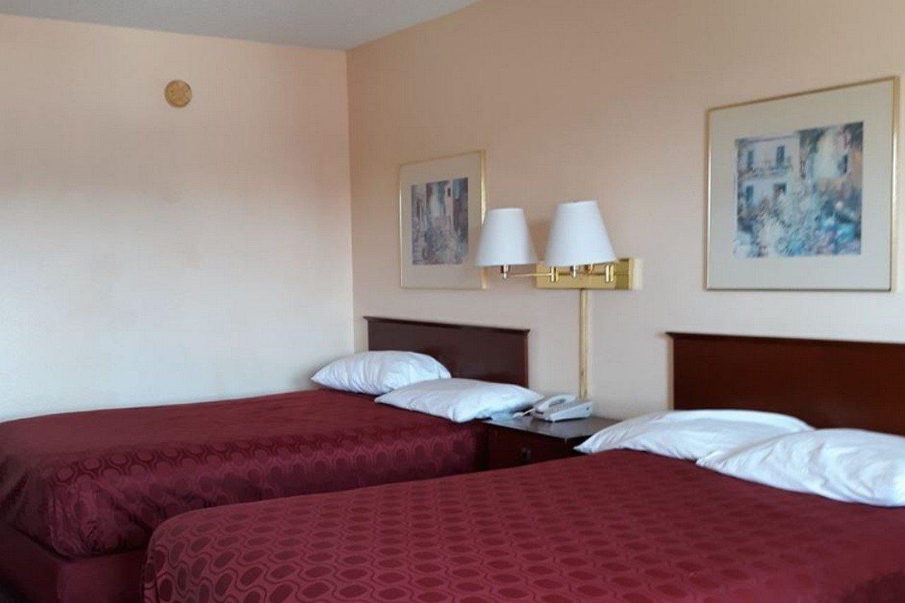 Americas Best Value Inn Стокбридж Екстер'єр фото
