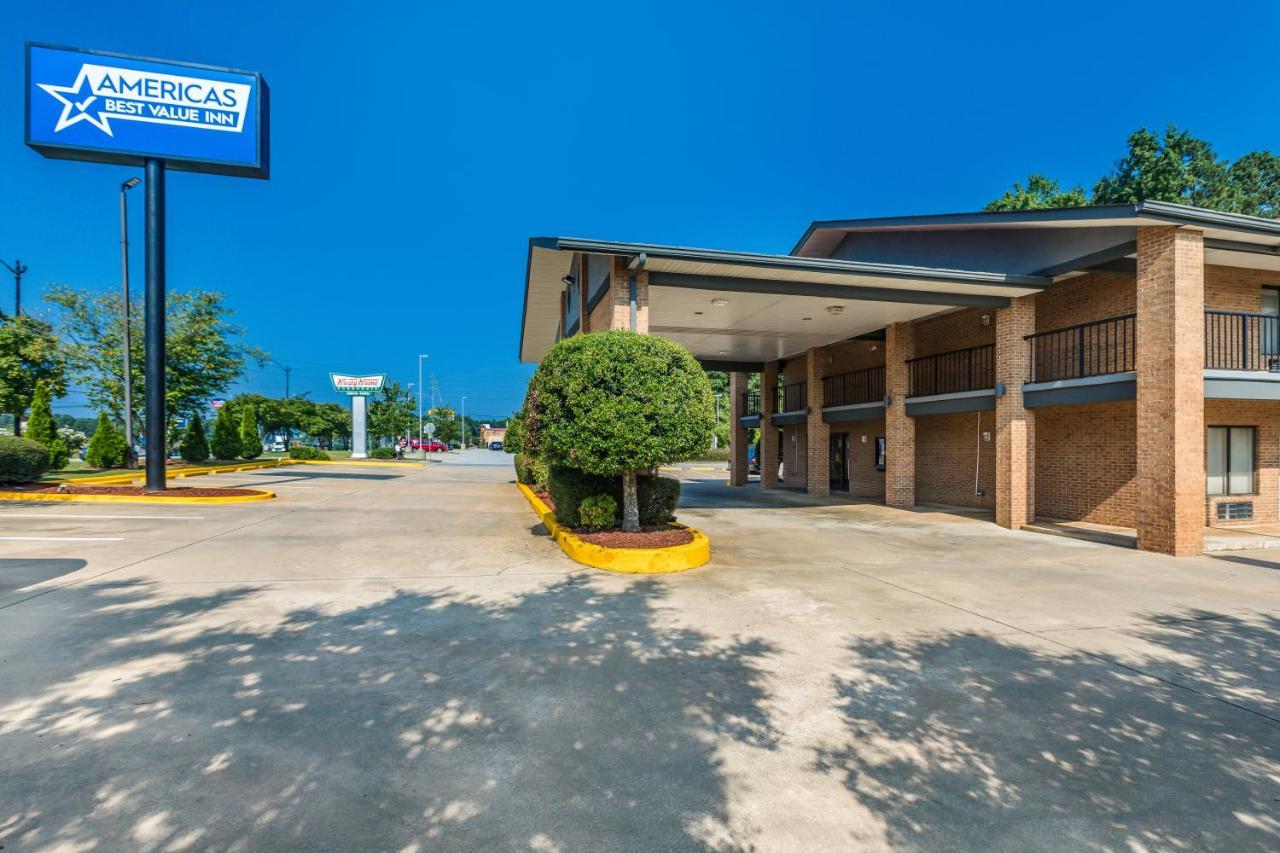 Americas Best Value Inn Стокбридж Екстер'єр фото