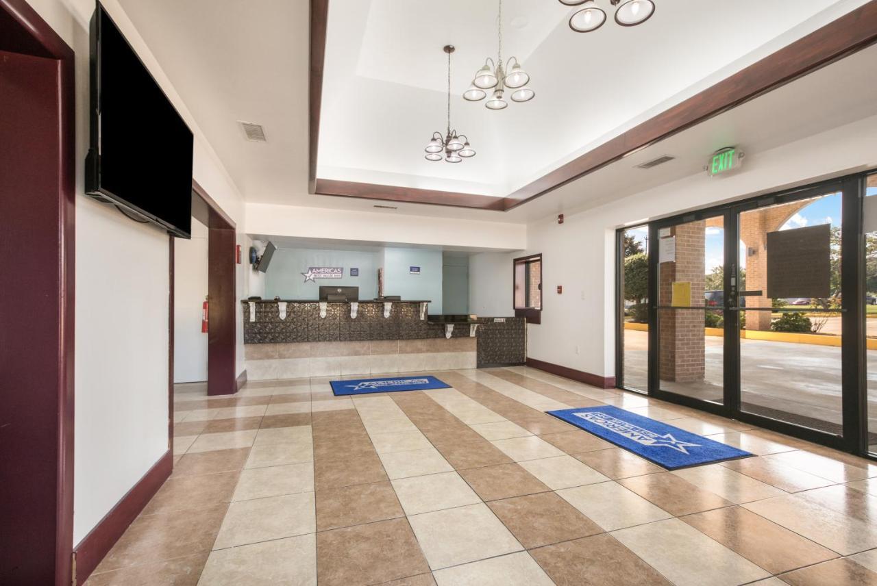 Americas Best Value Inn Стокбридж Екстер'єр фото