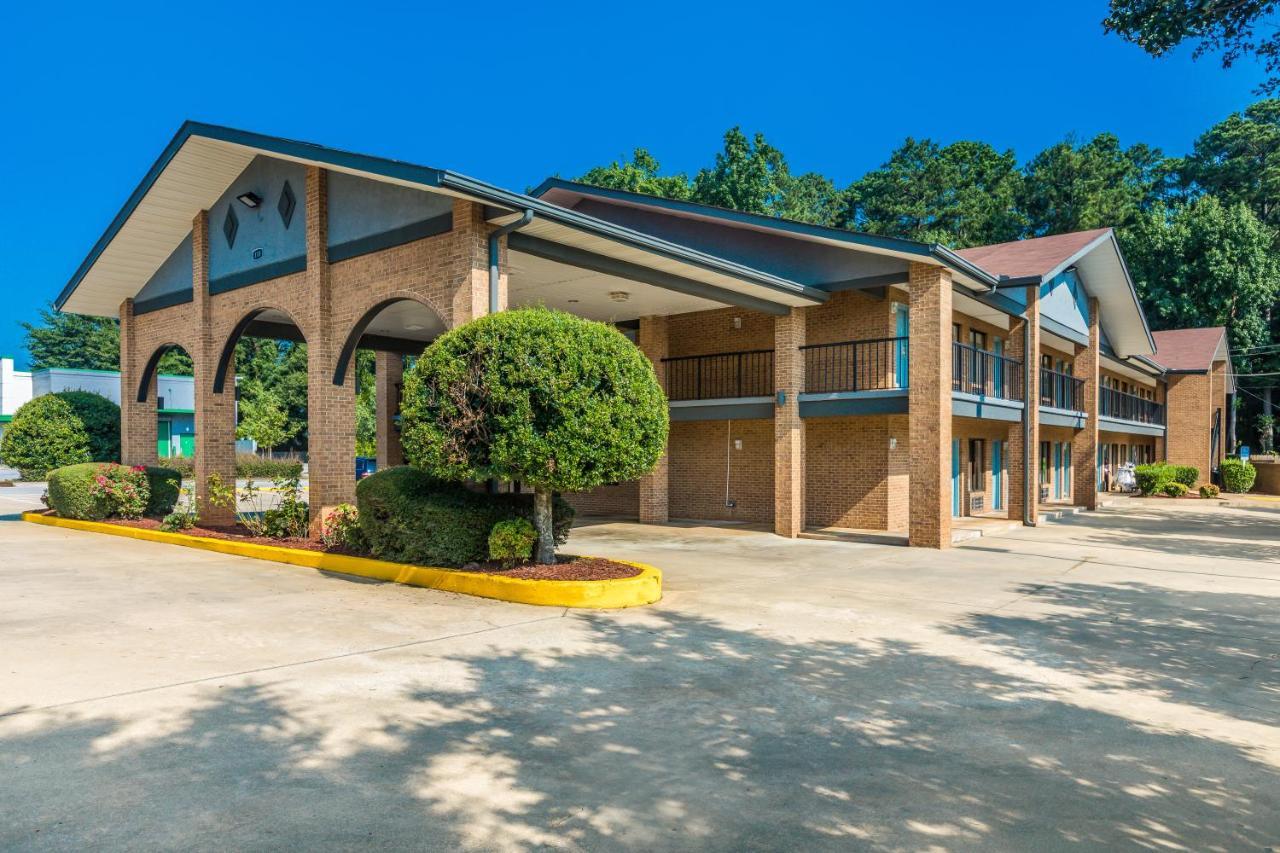 Americas Best Value Inn Стокбридж Екстер'єр фото