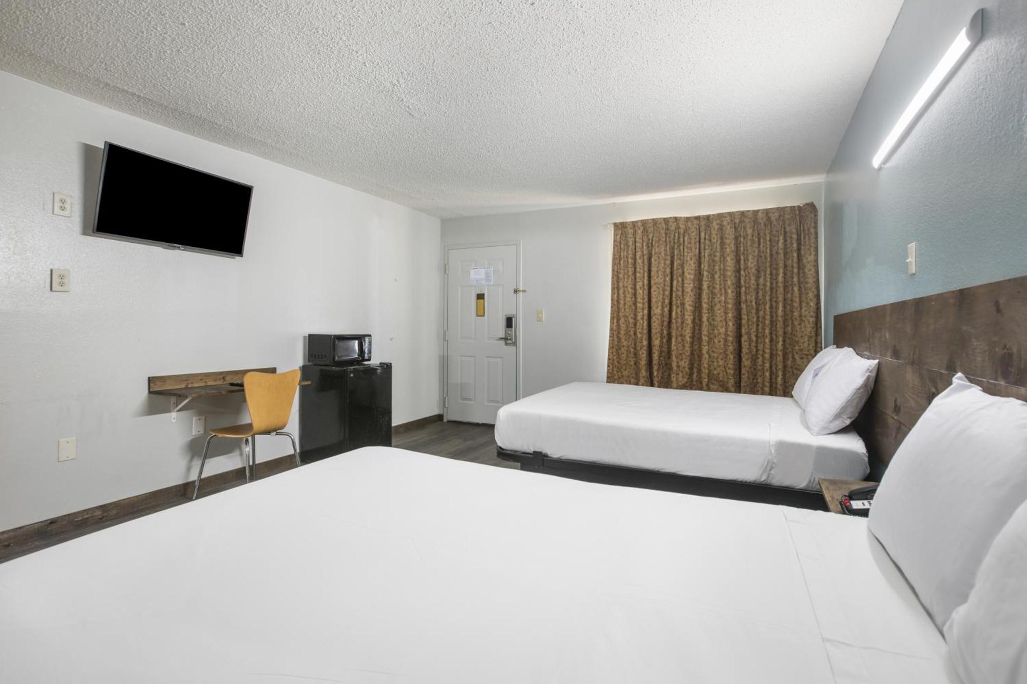 Americas Best Value Inn Стокбридж Номер фото