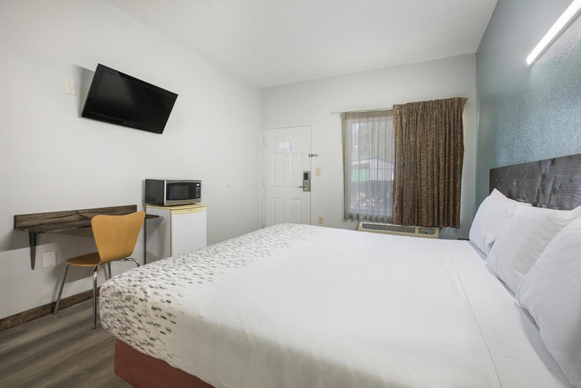Americas Best Value Inn Стокбридж Номер фото