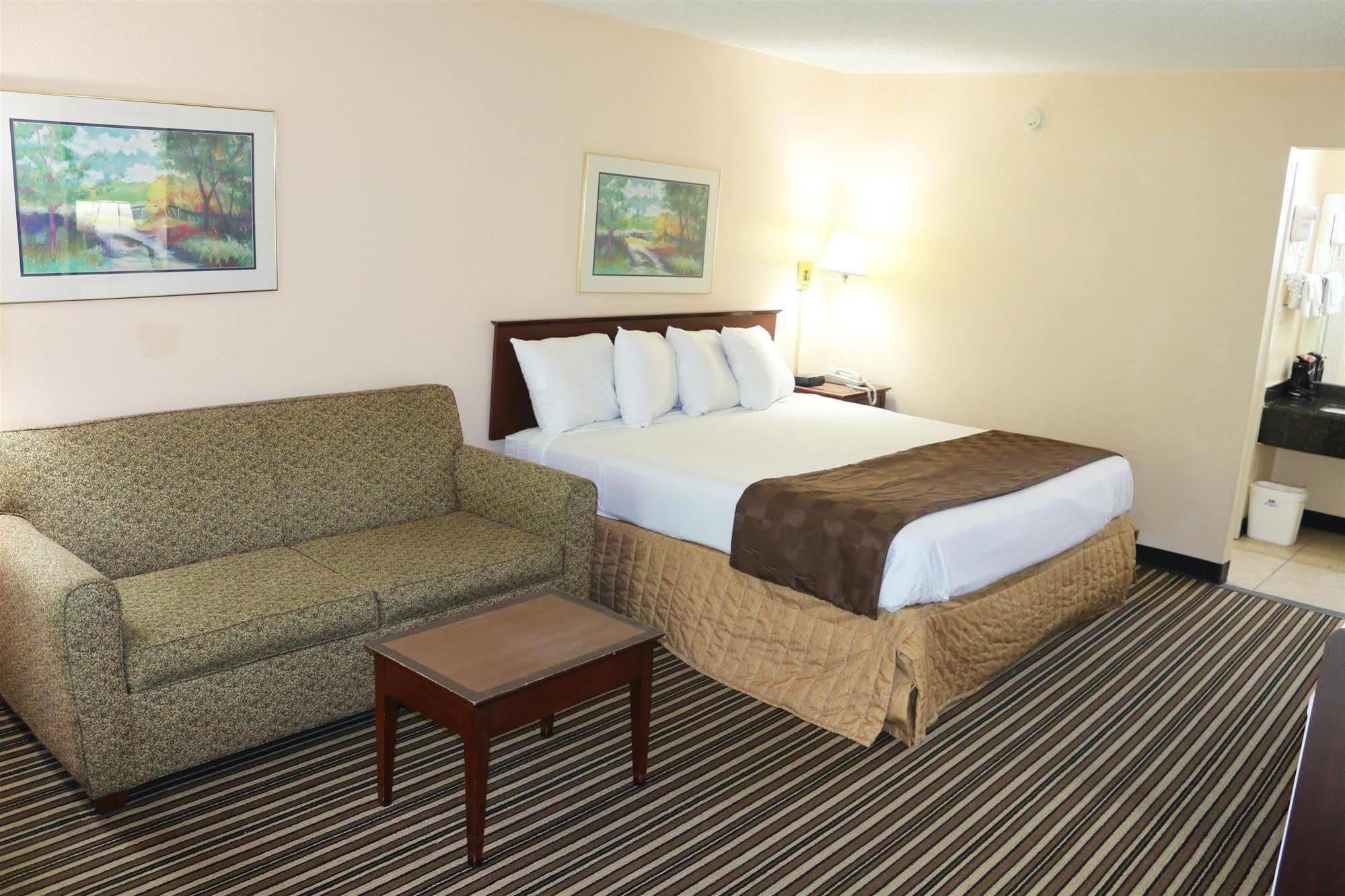 Americas Best Value Inn Стокбридж Екстер'єр фото